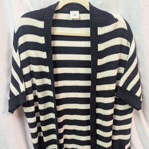 Short sleeve sweater